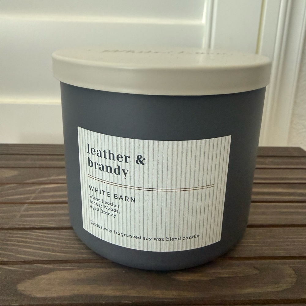 White Barn Leather and Brandy 3-Wick Scented Candle, 14.5 oz / 411 g, NWT